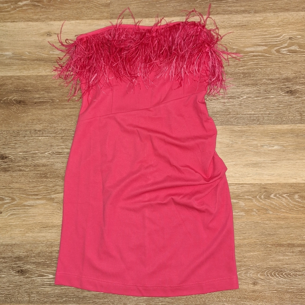 NWT Women’s Blue B Bodycon Feather Accent Mini Strapless Dress Pink Medium